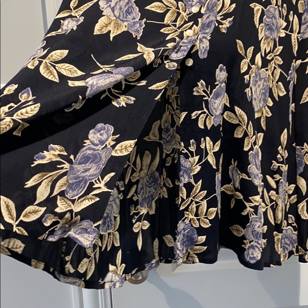 Long ladies skirt - Picture 3 of 4